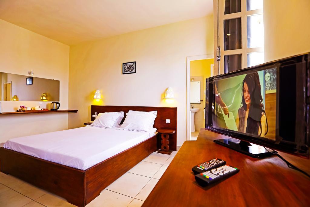 Le Lotus Bleu Hotel Антананариву Стая снимка