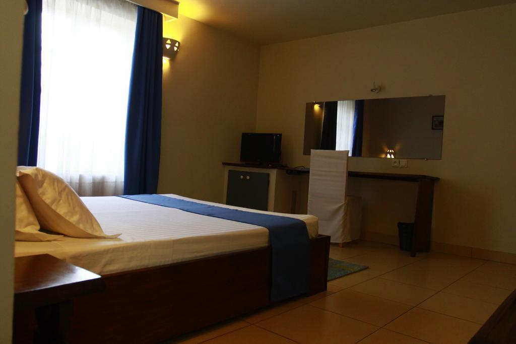 Le Lotus Bleu Hotel Антананариву Екстериор снимка
