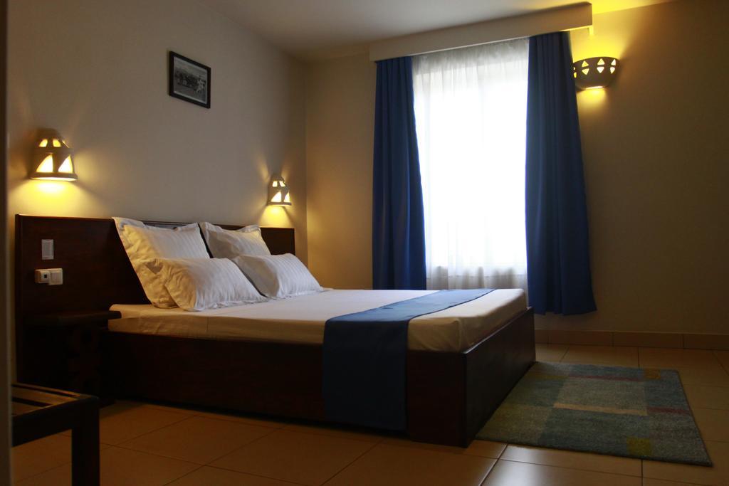 Le Lotus Bleu Hotel Антананариву Екстериор снимка